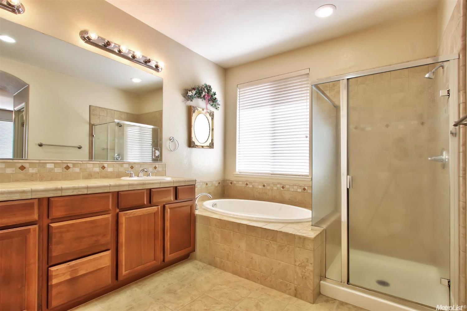 7713 Agate Beach Way, Antelope, CA 95843 photo 16
