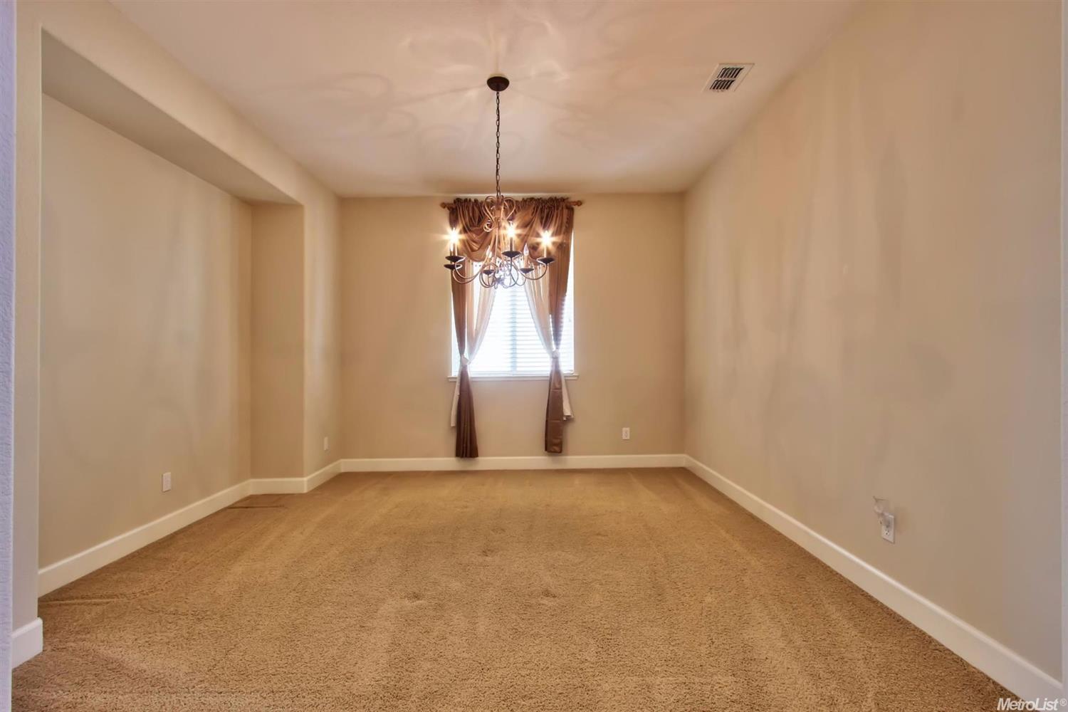 7713 Agate Beach Way, Antelope, CA 95843 photo 9