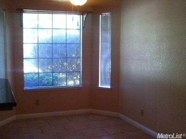 2212 Meadow Glen Dr, Modesto, CA 95355 photo 5