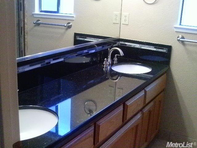 2212 Meadow Glen Dr, Modesto, CA 95355 photo 3