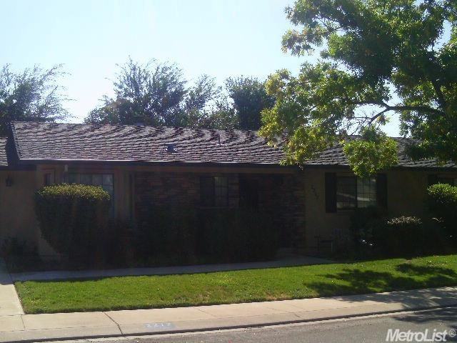 2212 Meadow Glen Dr, Modesto, CA 95355 photo 1