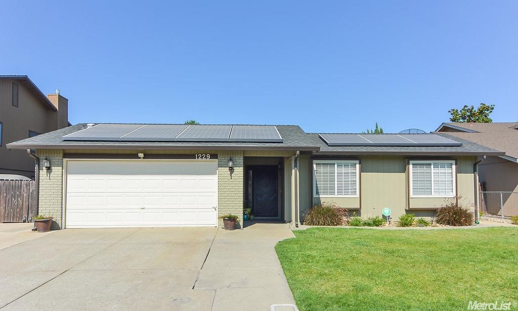 1229 Stonum Ln, Manteca, CA 95337 photo 1