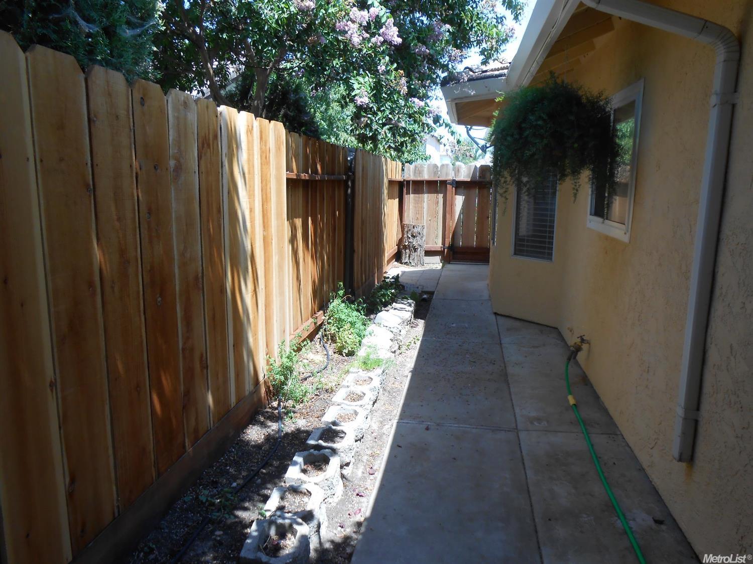 982 W Springer Dr, Turlock, CA 95382 photo 20