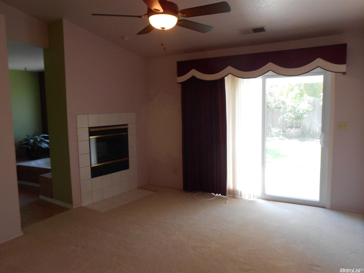 982 W Springer Dr, Turlock, CA 95382 photo 5