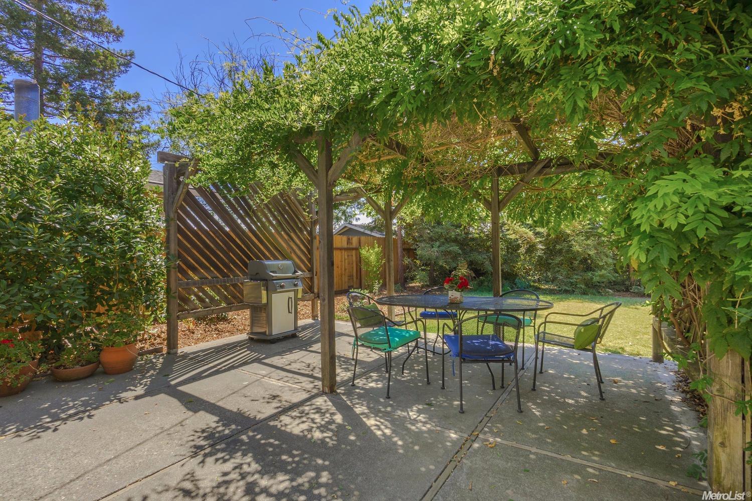 2504 Regis Dr, Davis, CA 95618 photo 20