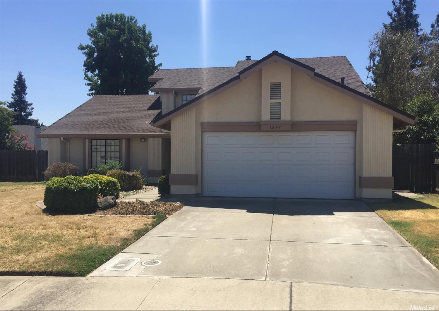 1853 Songbird Pl, Lodi, CA 95240 photo 1
