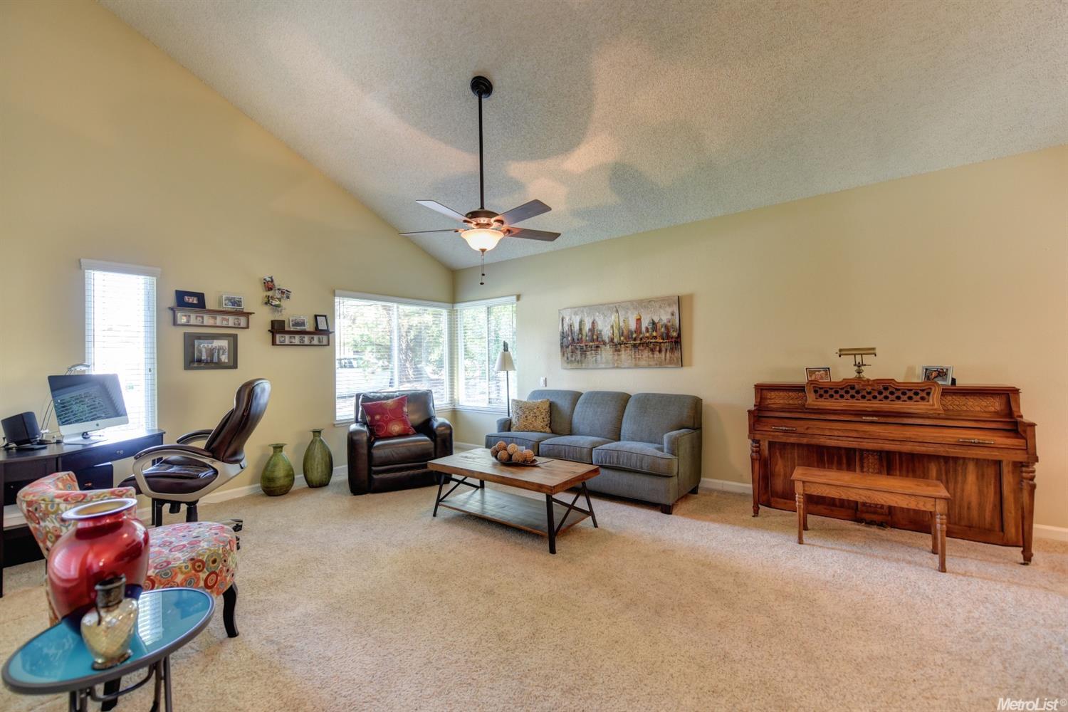 8213 Foxfire Dr, Orangevale, CA 95662 photo 4