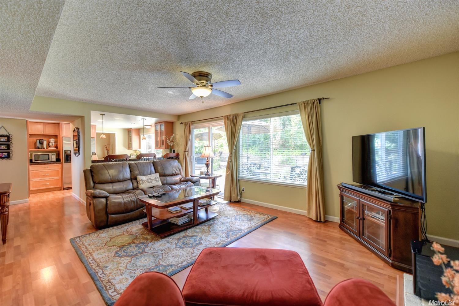 8213 Foxfire Dr, Orangevale, CA 95662 photo 11