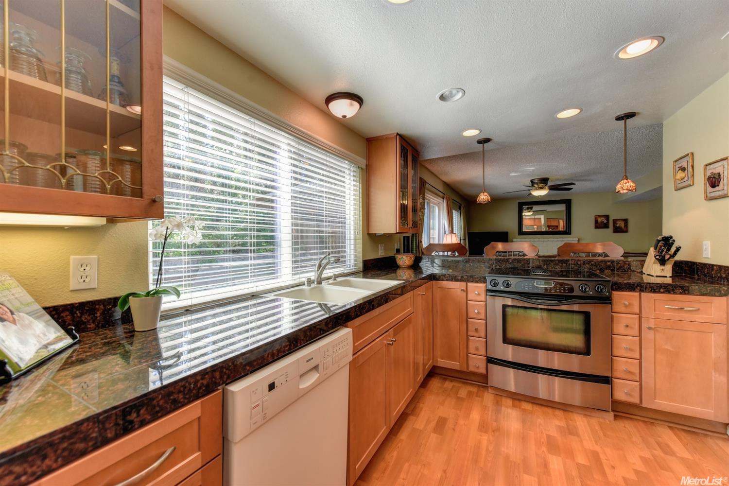 8213 Foxfire Dr, Orangevale, CA 95662 photo 7