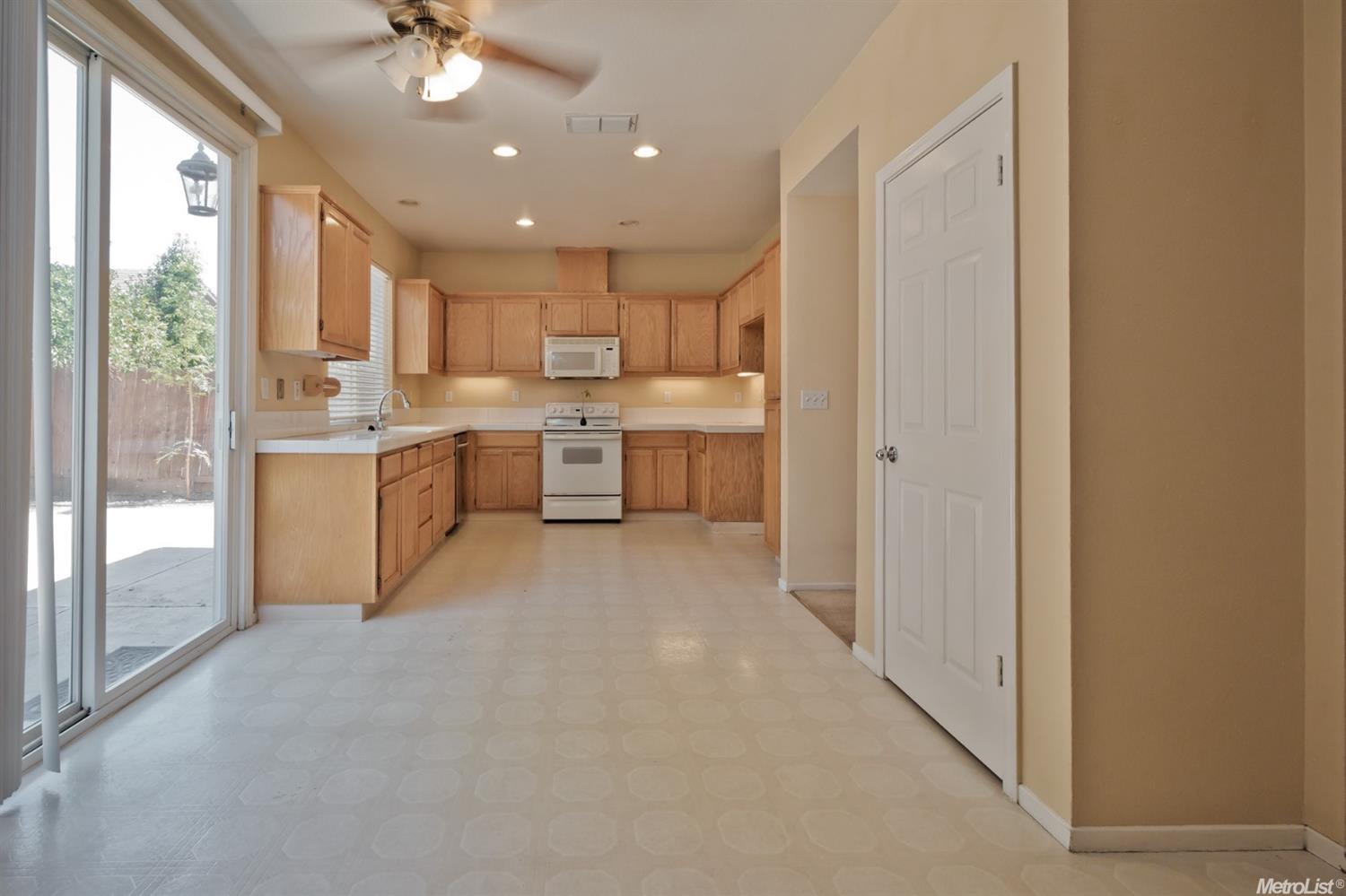 1286 Gentry Ct, Tracy, CA 95377 photo 8