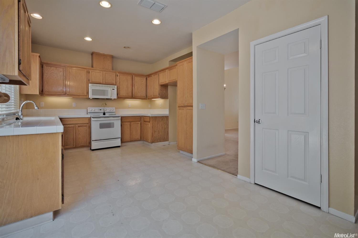 1286 Gentry Ct, Tracy, CA 95377 photo 11