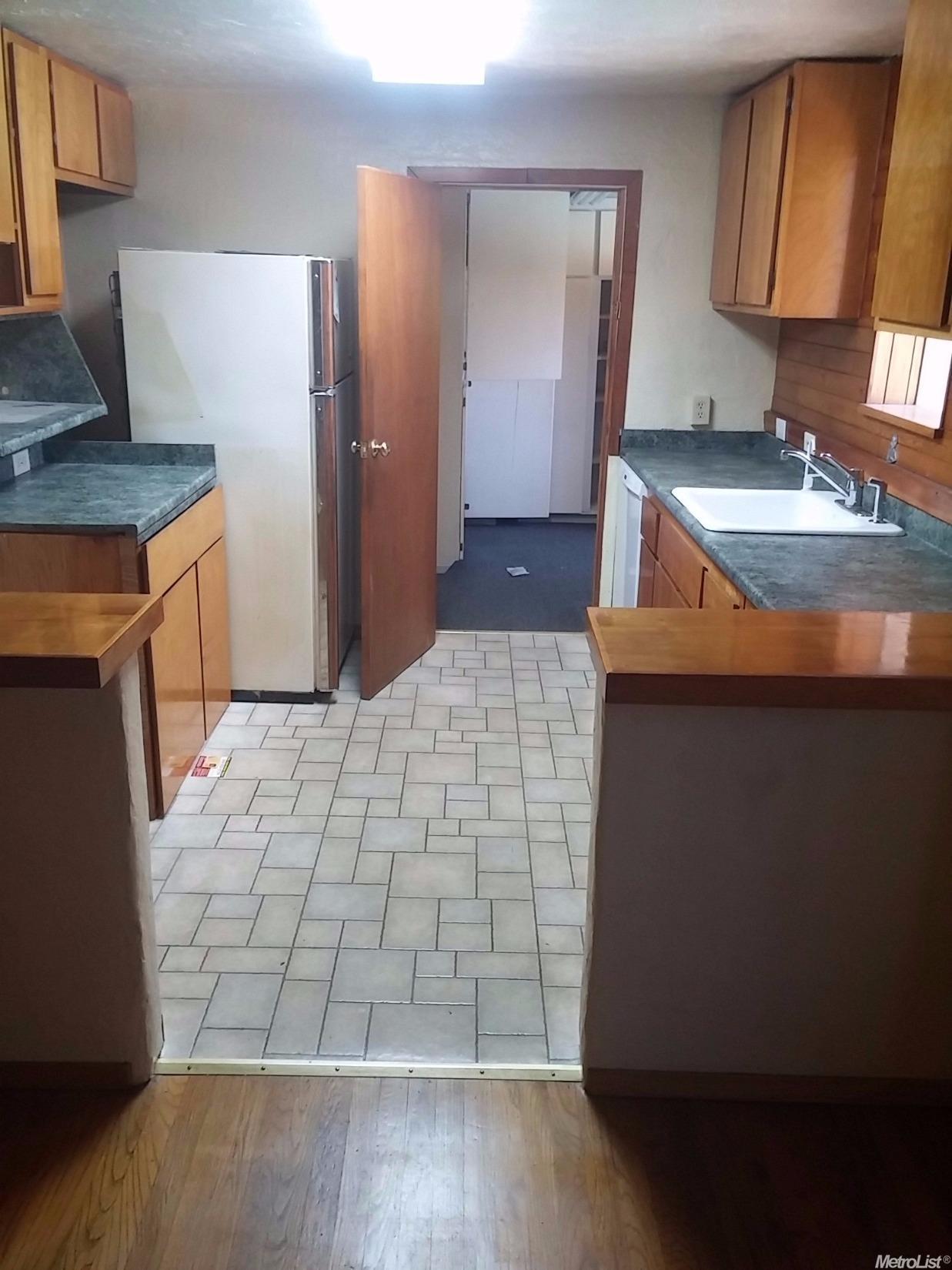 1101 Eugene Ave, Modesto, CA 95351 photo 5