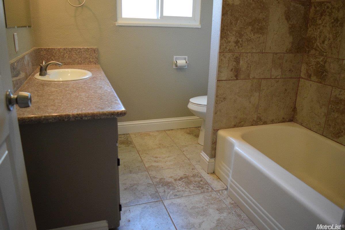 1825 Enslen Ave, Modesto, CA 95350 photo 12