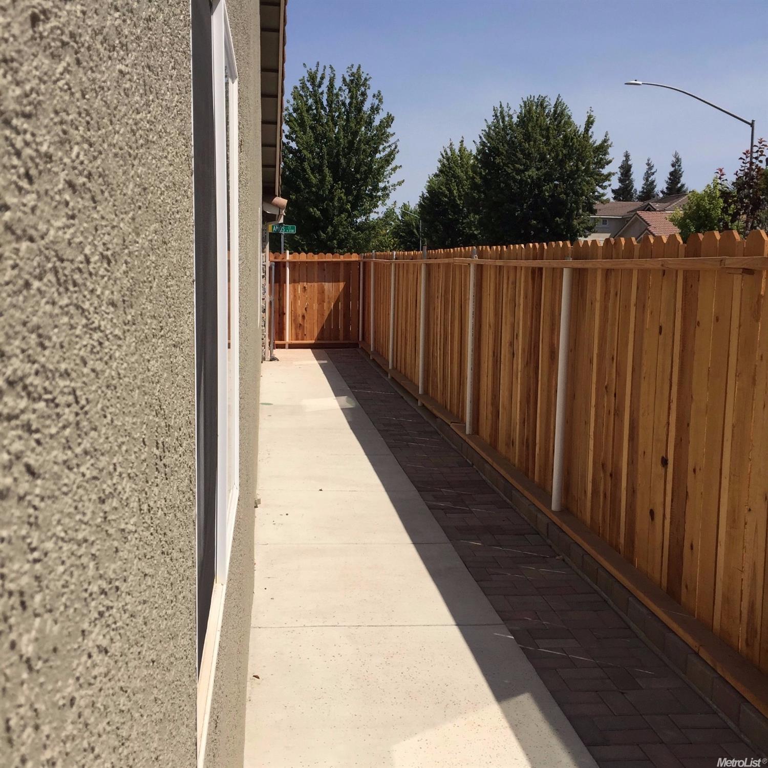 3136 Amos Ct, Modesto, CA 95355 photo 4