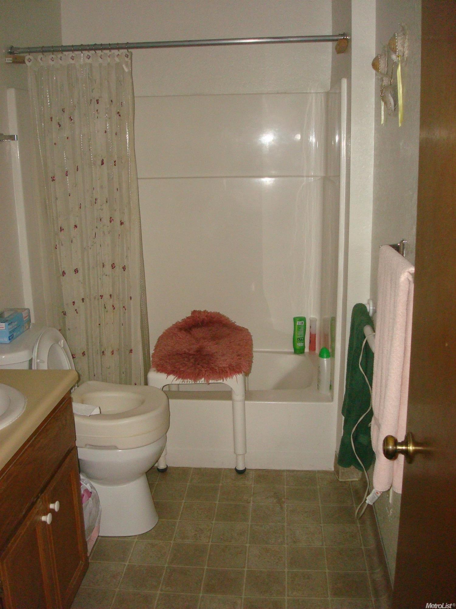 1329 Houser Ln, Modesto, CA 95351 photo 9
