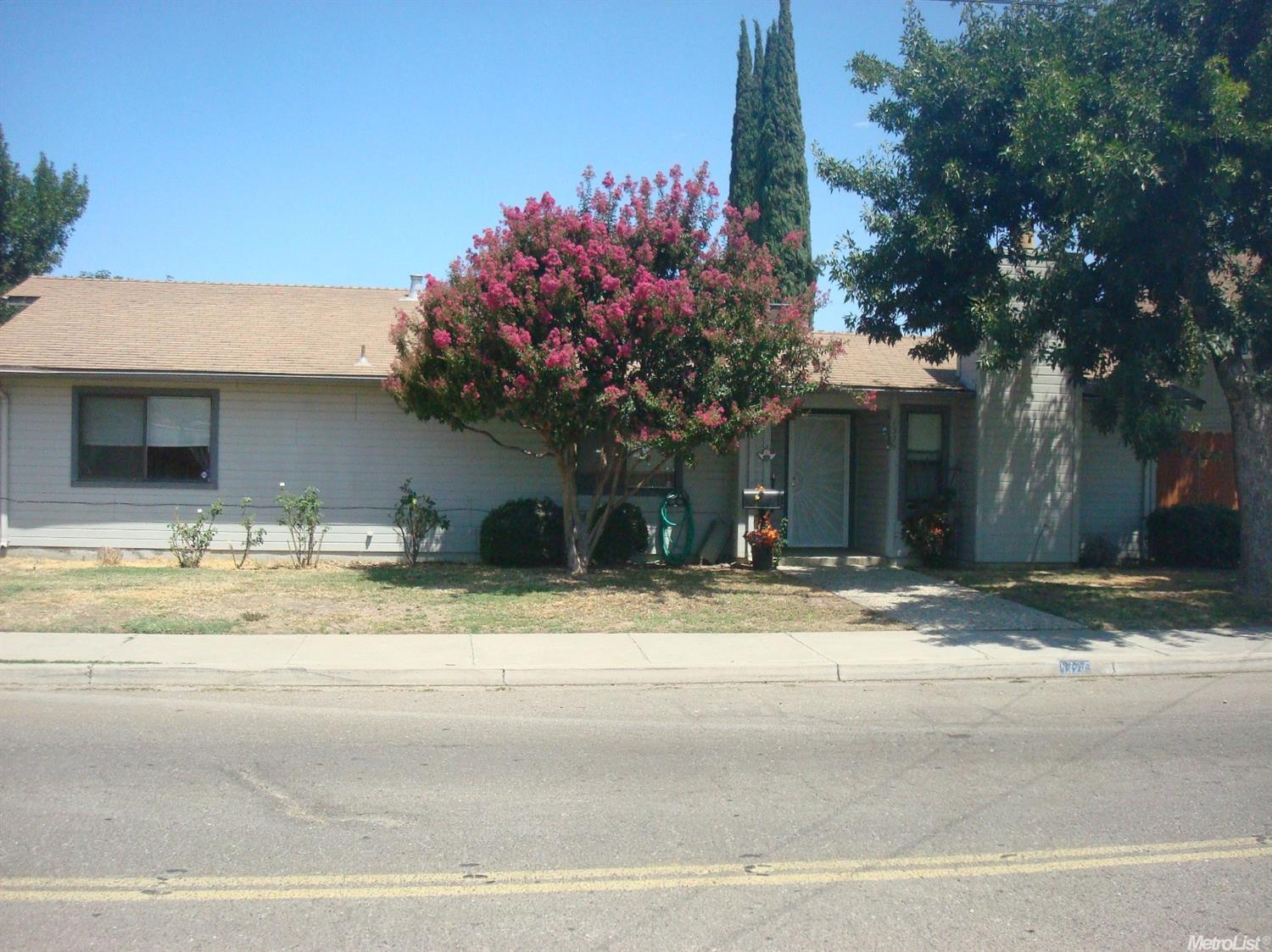 1329 Houser Ln, Modesto, CA 95351 photo 2