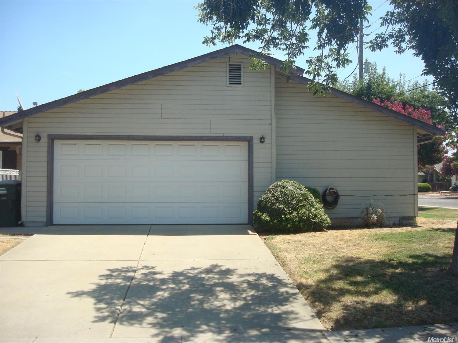 1329 Houser Ln, Modesto, CA 95351 photo 3