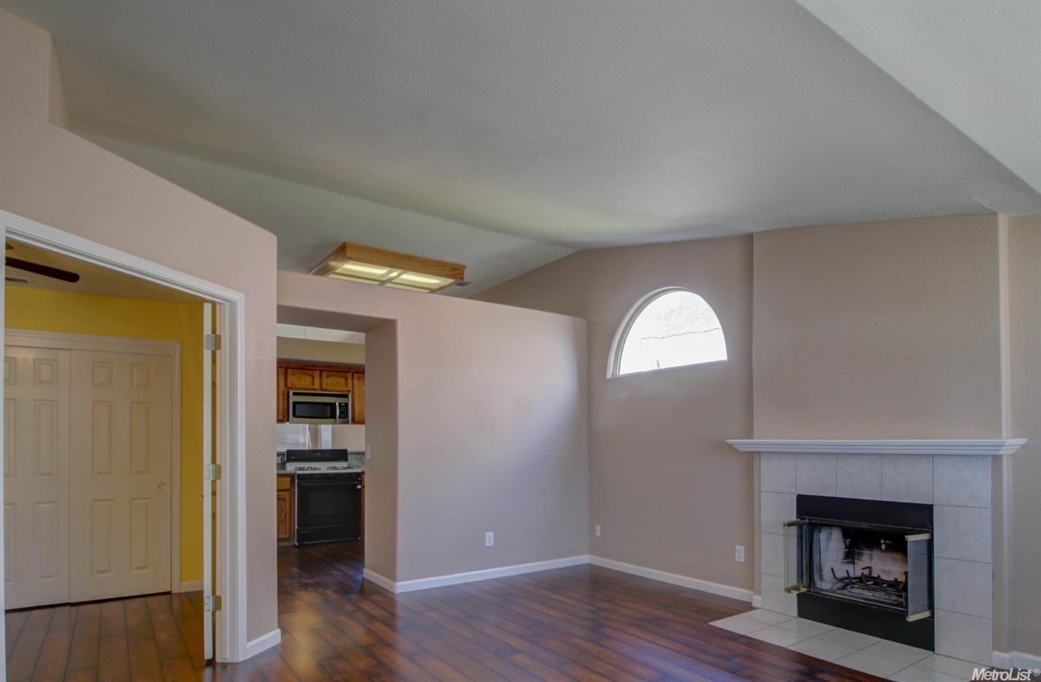 217 Yosemite Meadows Dr, Modesto, CA 95357 photo 4