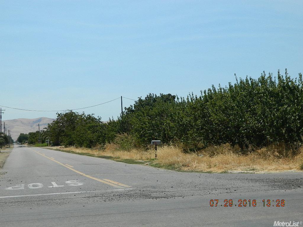 1907 Olive Ave, Patterson, CA 95363 photo 1