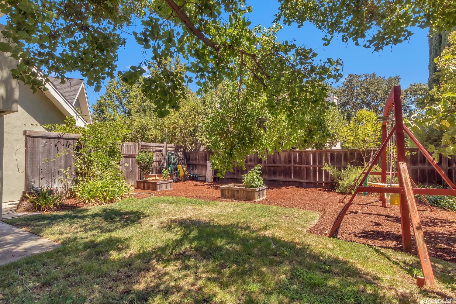 3208 Grosbeak Ct, Davis, CA 95616 photo 7