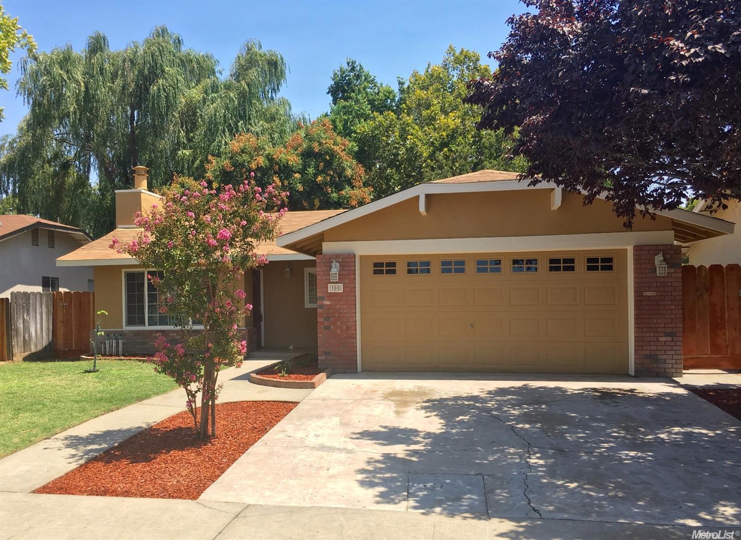 308 Boone Way, Modesto, CA 95351 photo 1