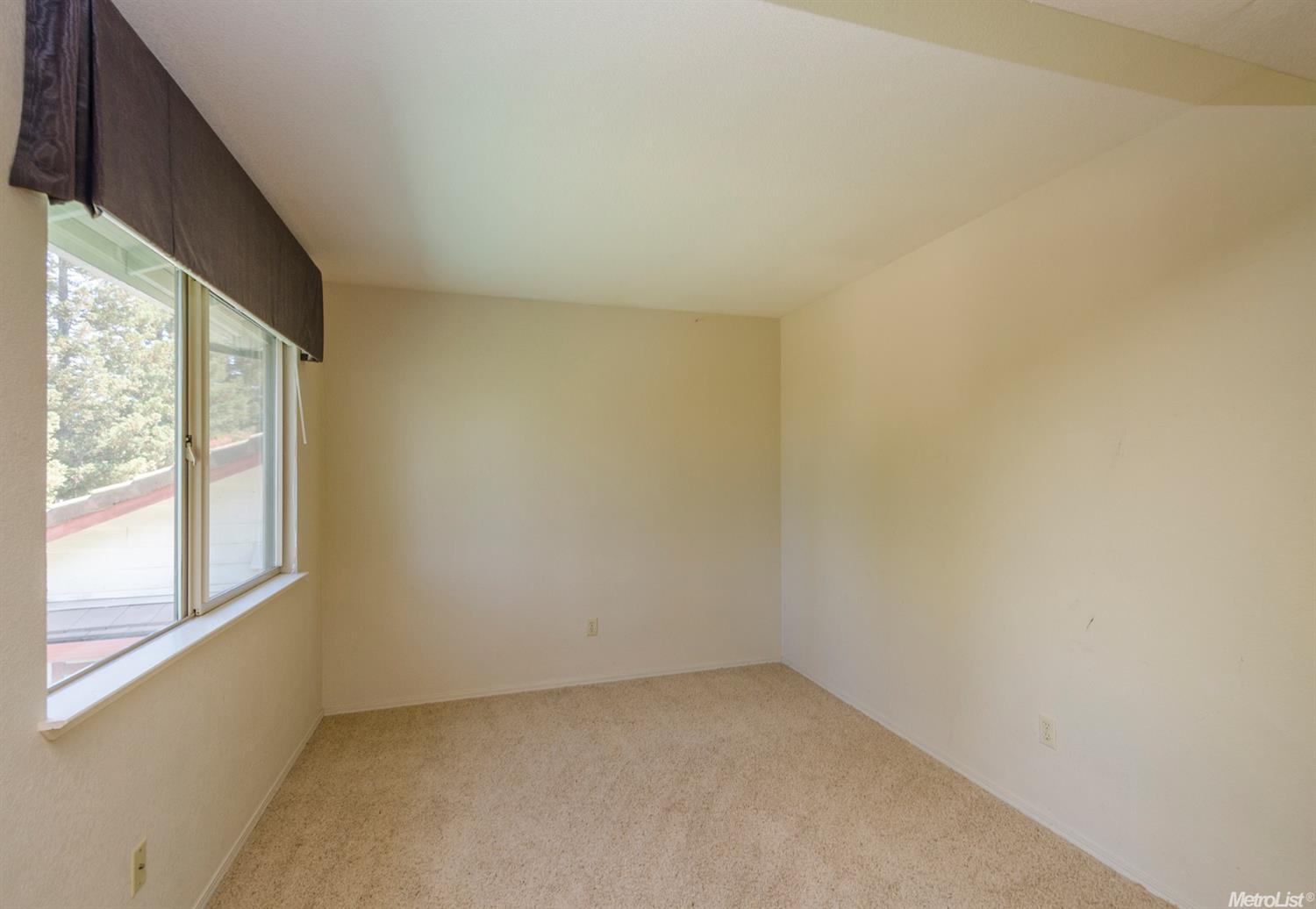 8258 Pinefield, Antelope, CA 95843 photo 14