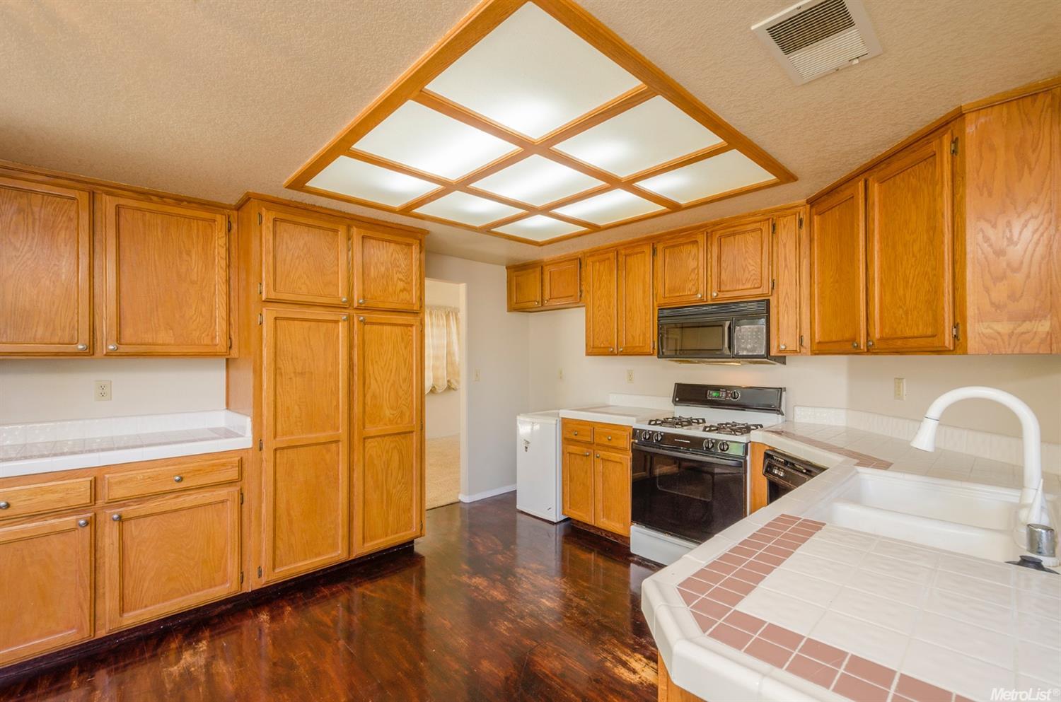 8258 Pinefield, Antelope, CA 95843 photo 9