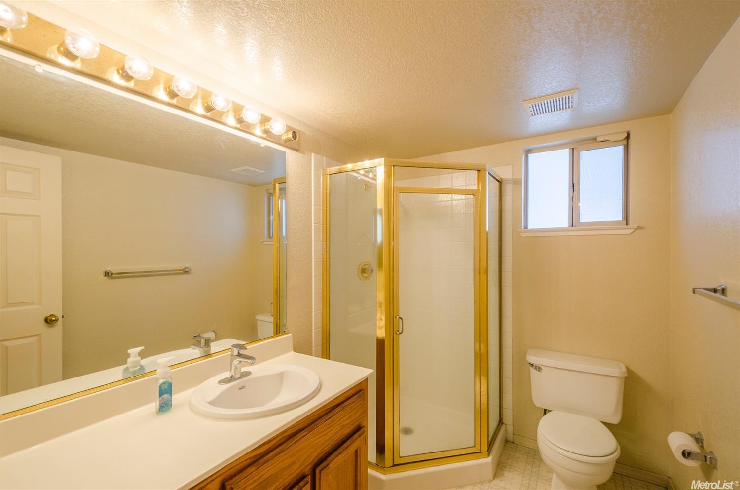 8258 Pinefield, Antelope, CA 95843 photo 12