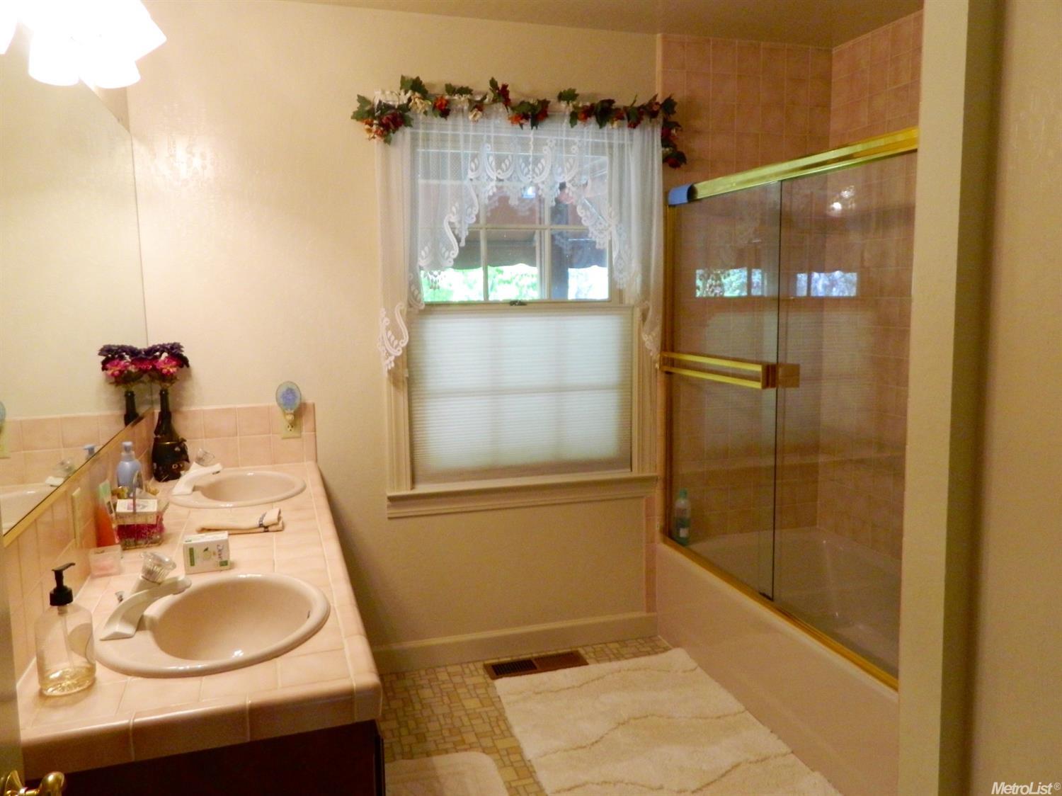 21220 Apple Valley Dr, Sonora, CA 95370 photo 11