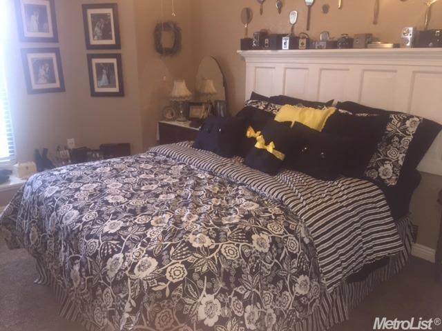 1653 Arlington, Turlock, CA 95382 photo 4