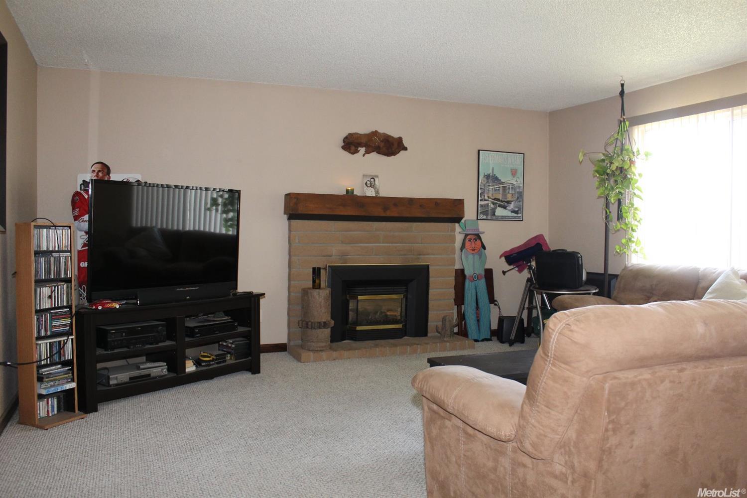 1358 Elena, Ripon, CA 95366 photo 3