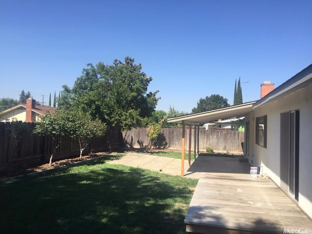 1604 Kruger Dr, Modesto, CA 95355 photo 2
