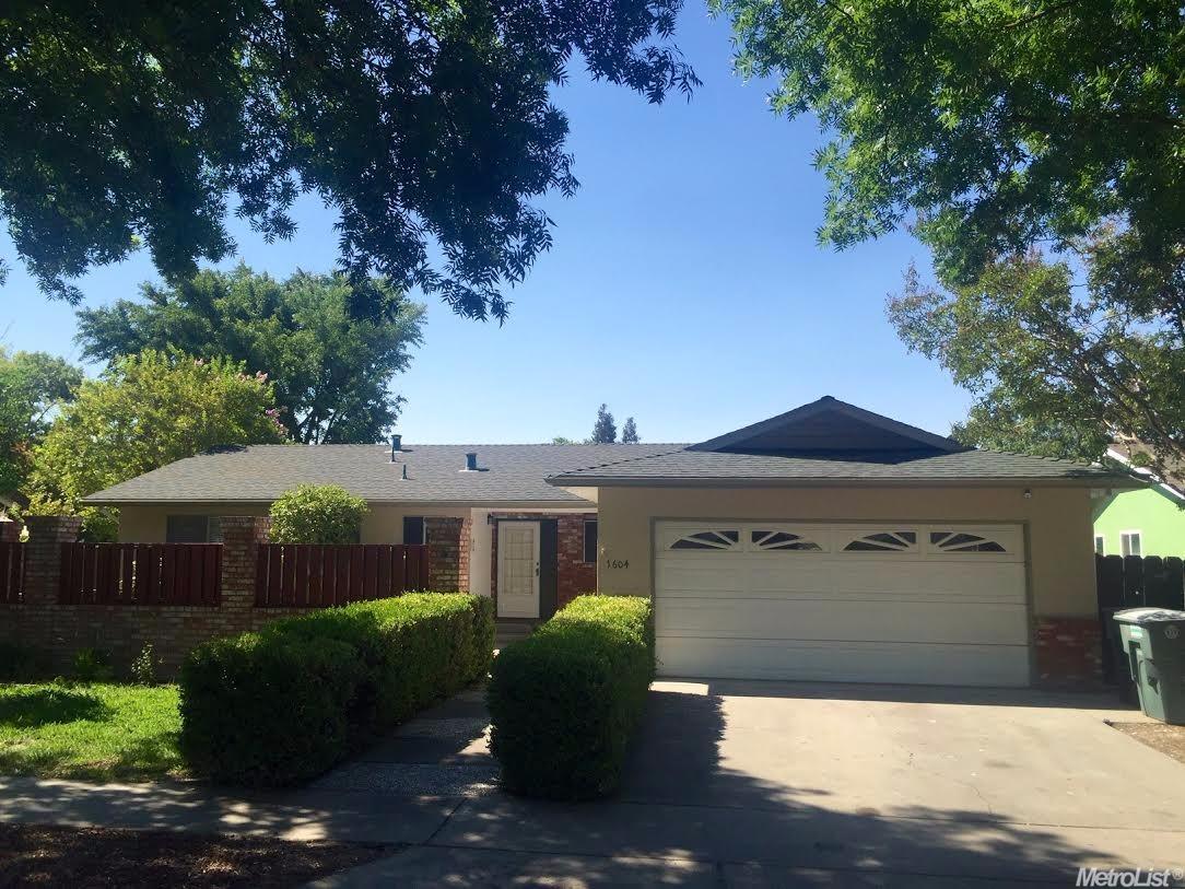 1604 Kruger Dr, Modesto, CA 95355 photo 1