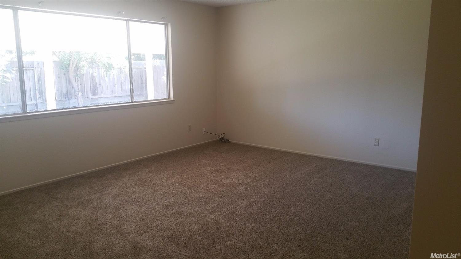 1604 Kruger Dr, Modesto, CA 95355 photo 3