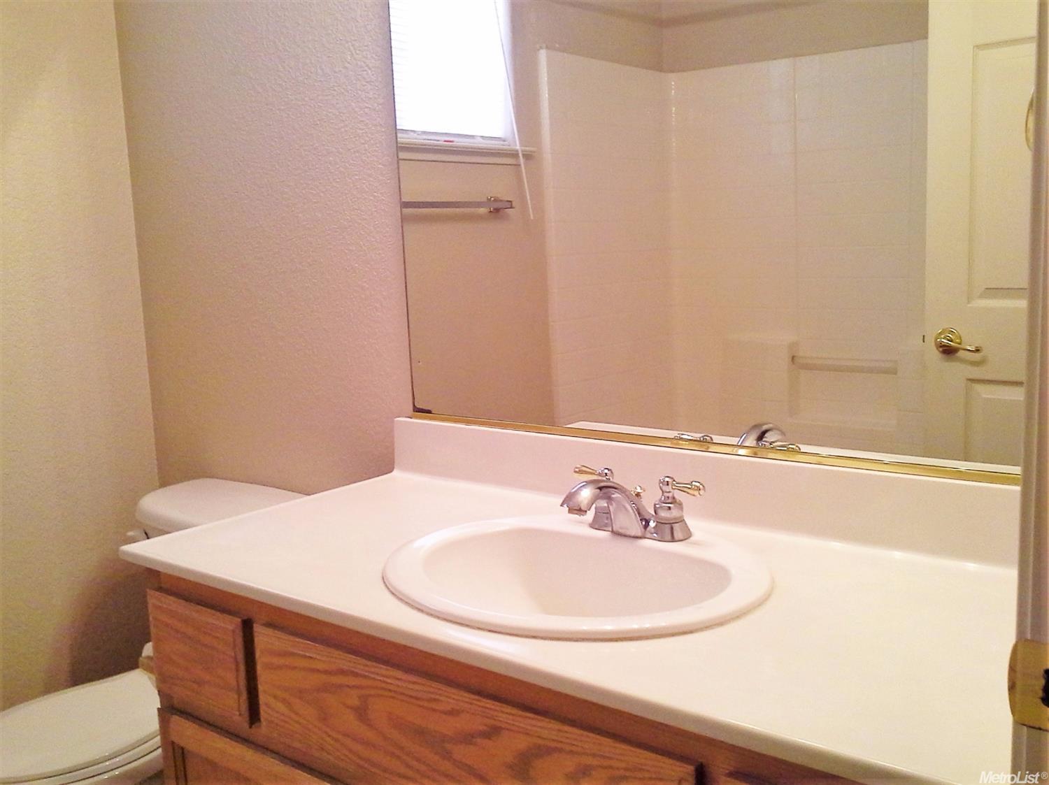 1705 Via Milano, Gustine, CA 95322 photo 9