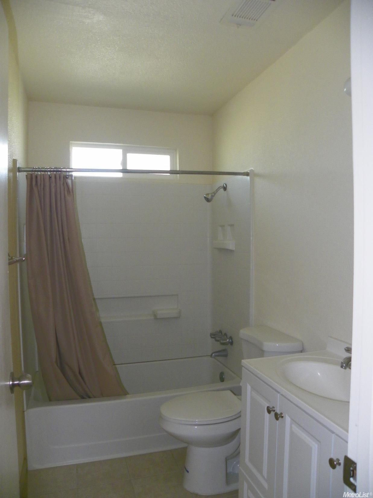 3813 Gareth Ln, Modesto, CA 95356 photo 7