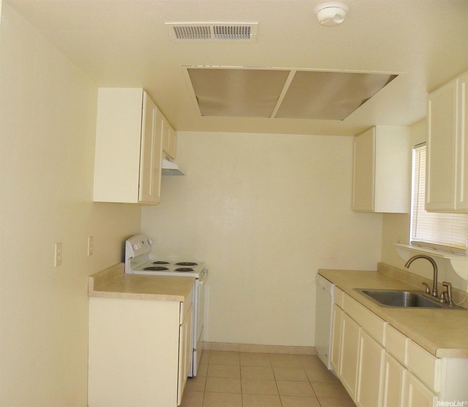 3813 Gareth Ln, Modesto, CA 95356 photo 5