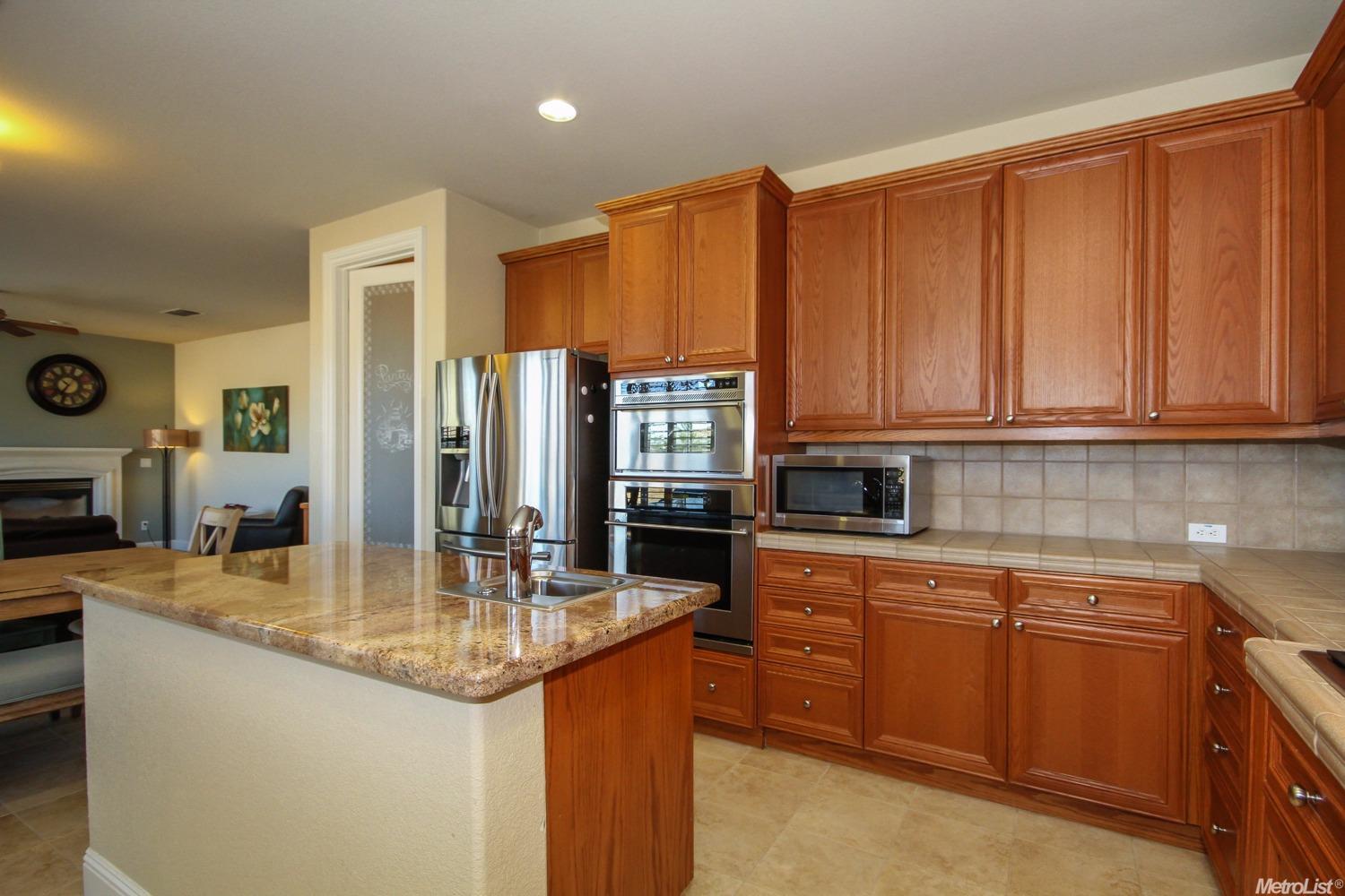1831 Caversham Way, Folsom, CA 95630 photo 9