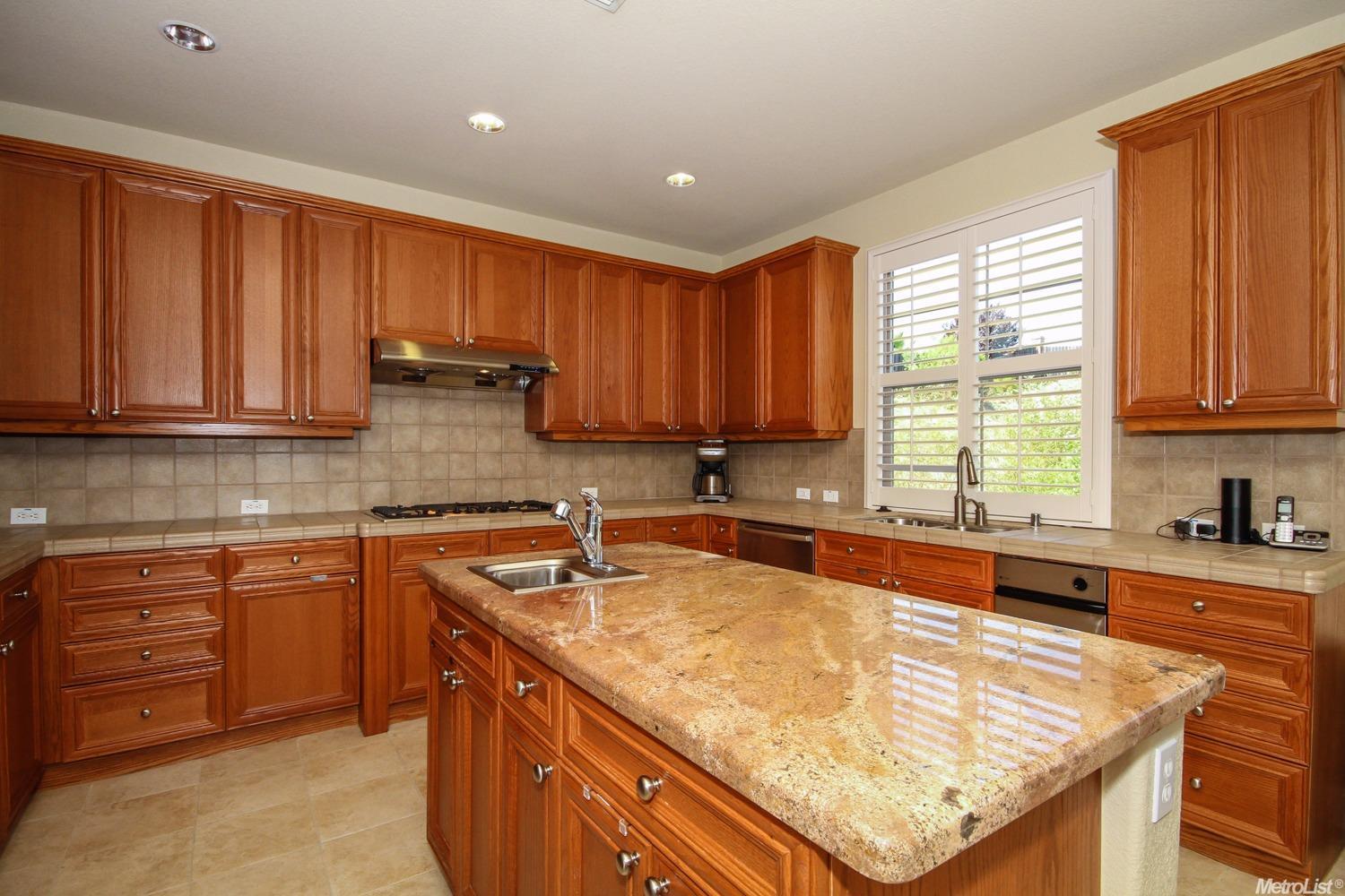 1831 Caversham Way, Folsom, CA 95630 photo 10