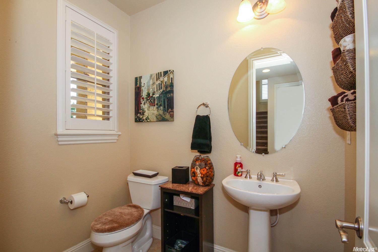 1831 Caversham Way, Folsom, CA 95630 photo 4