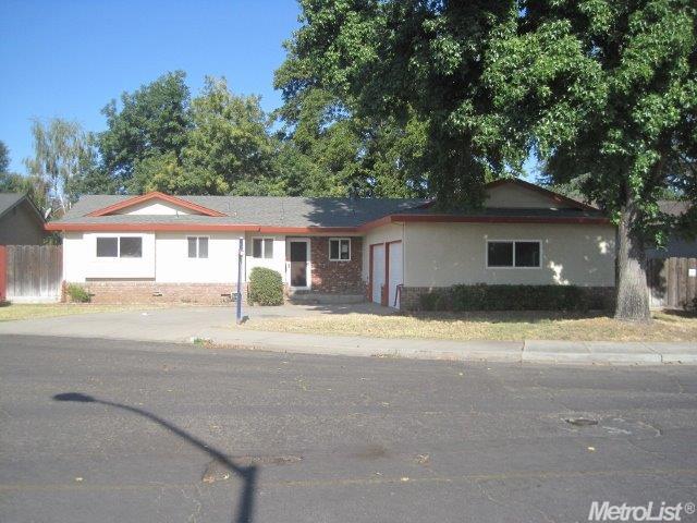 2085 Temple Ave, Turlock, CA 95382 photo 1