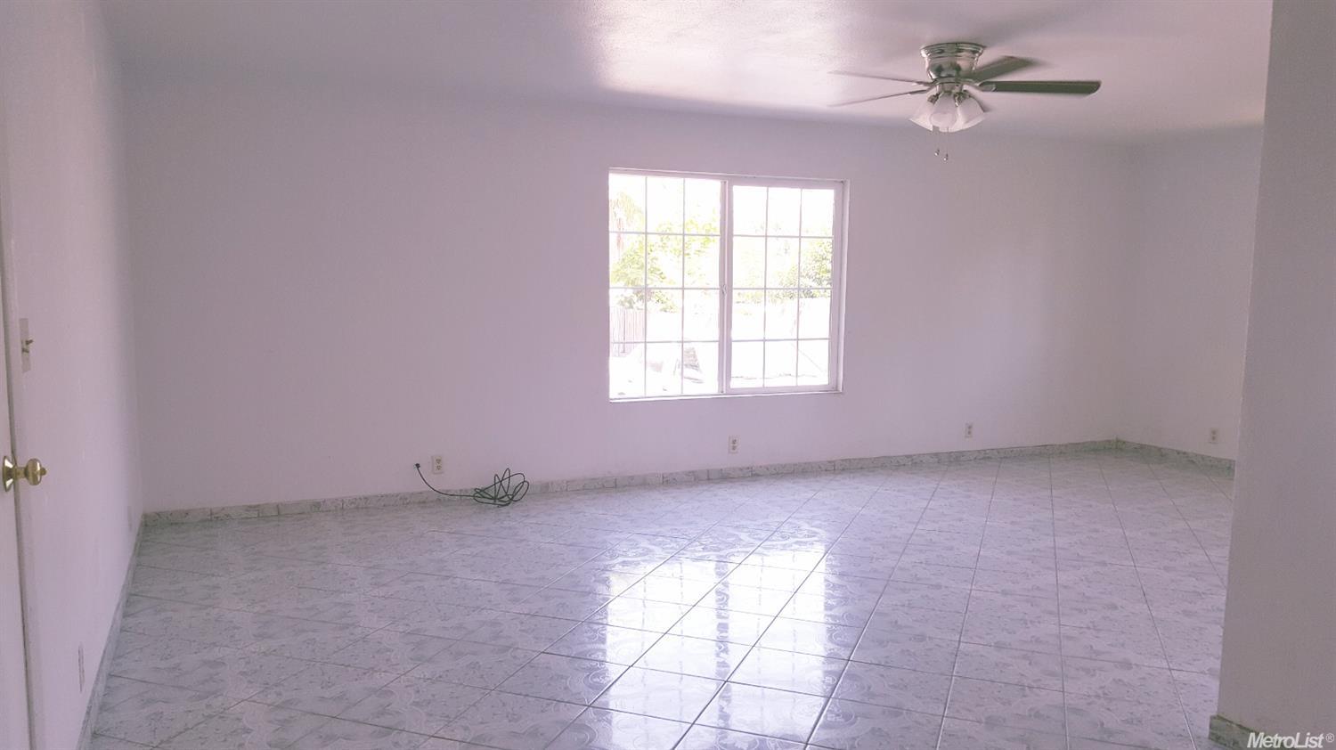 71 Division St, Planada, CA 95365 photo 4