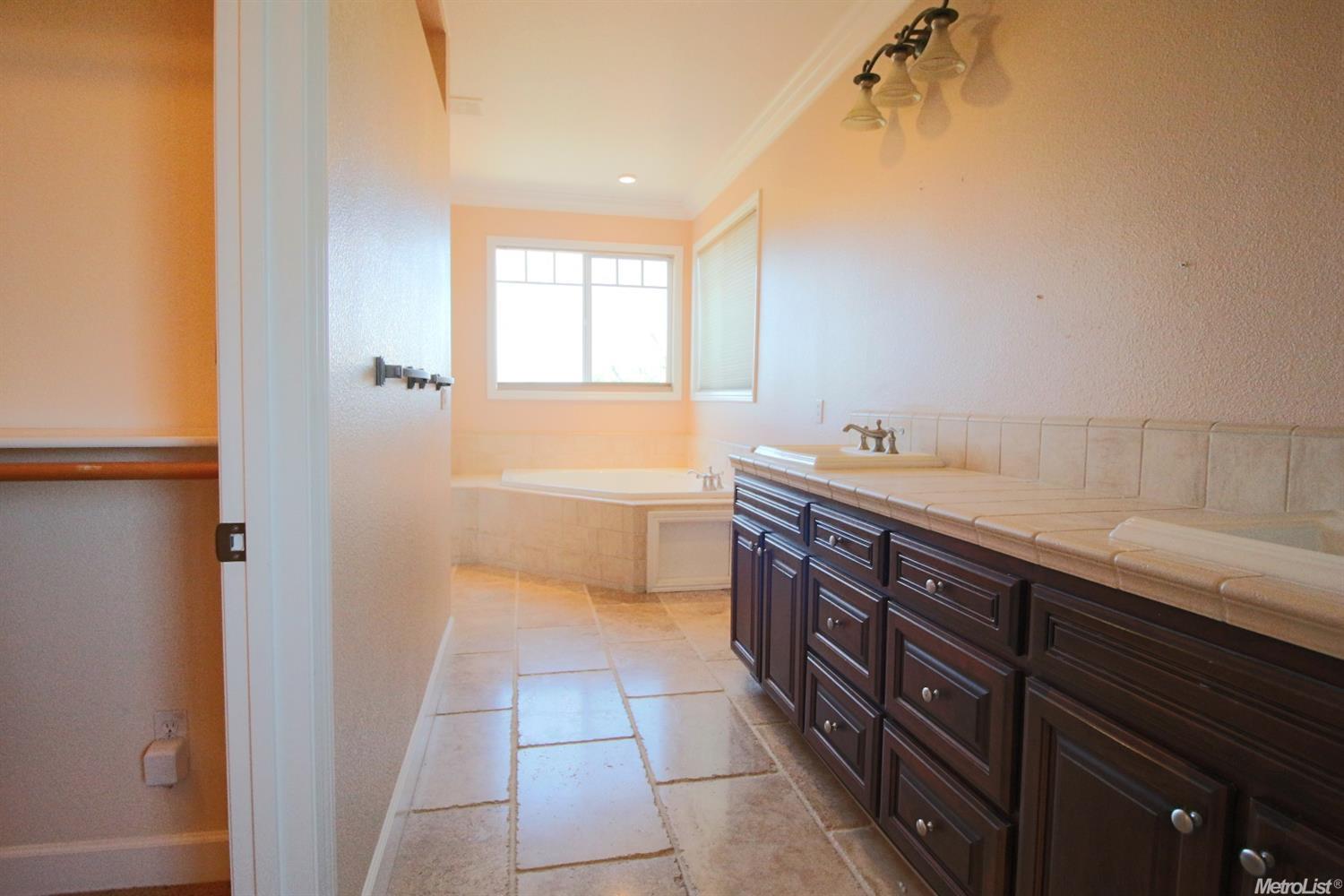 568 S Mohler Rd, Ripon, CA 95366 photo 14
