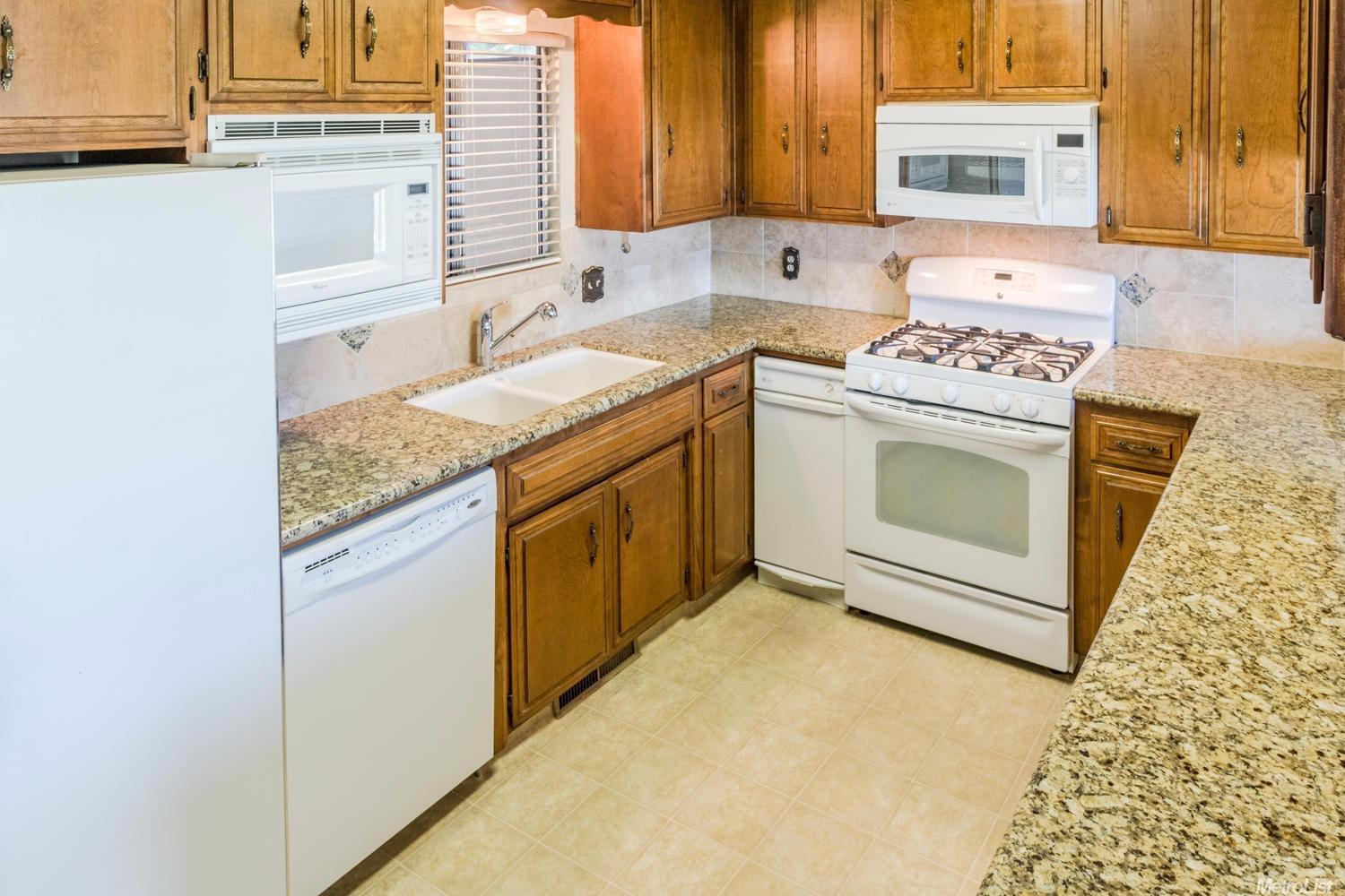 282 California St, Ripon, CA 95366 photo 9