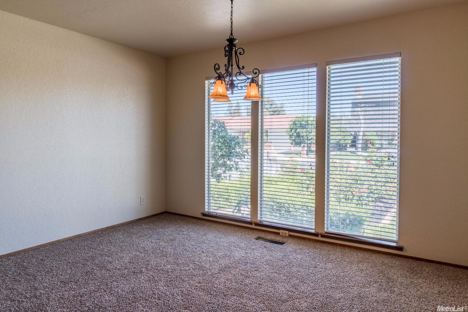 282 California St, Ripon, CA 95366 photo 7