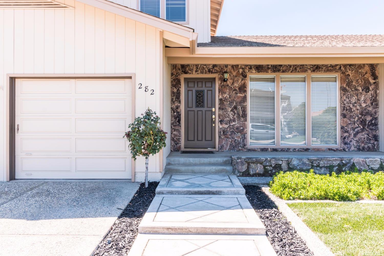 282 California St, Ripon, CA 95366 photo 3