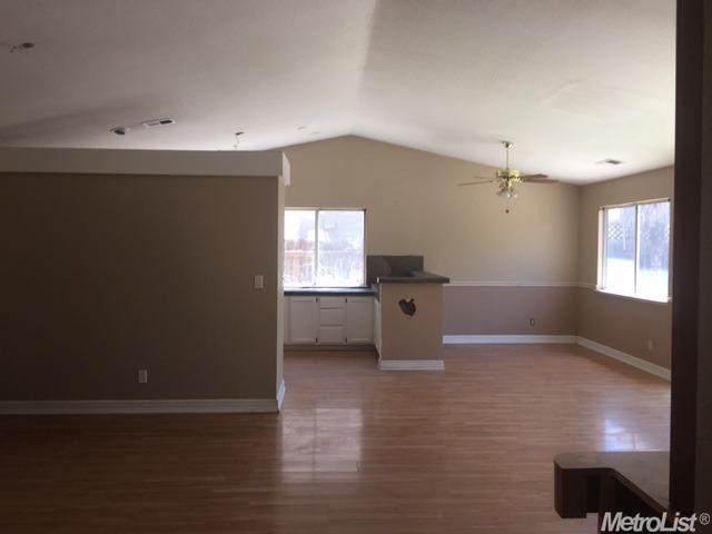 806 Agusta Dr, Lathrop, CA 95330 photo 3