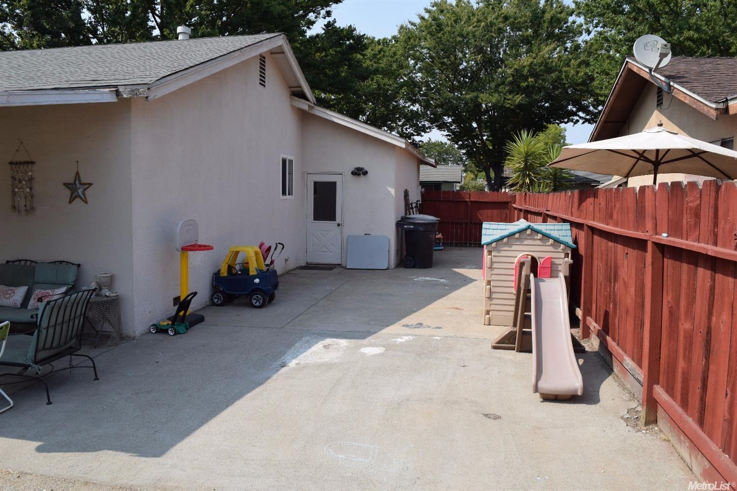 1828 Langton Ln, Modesto, CA 95350 photo 5