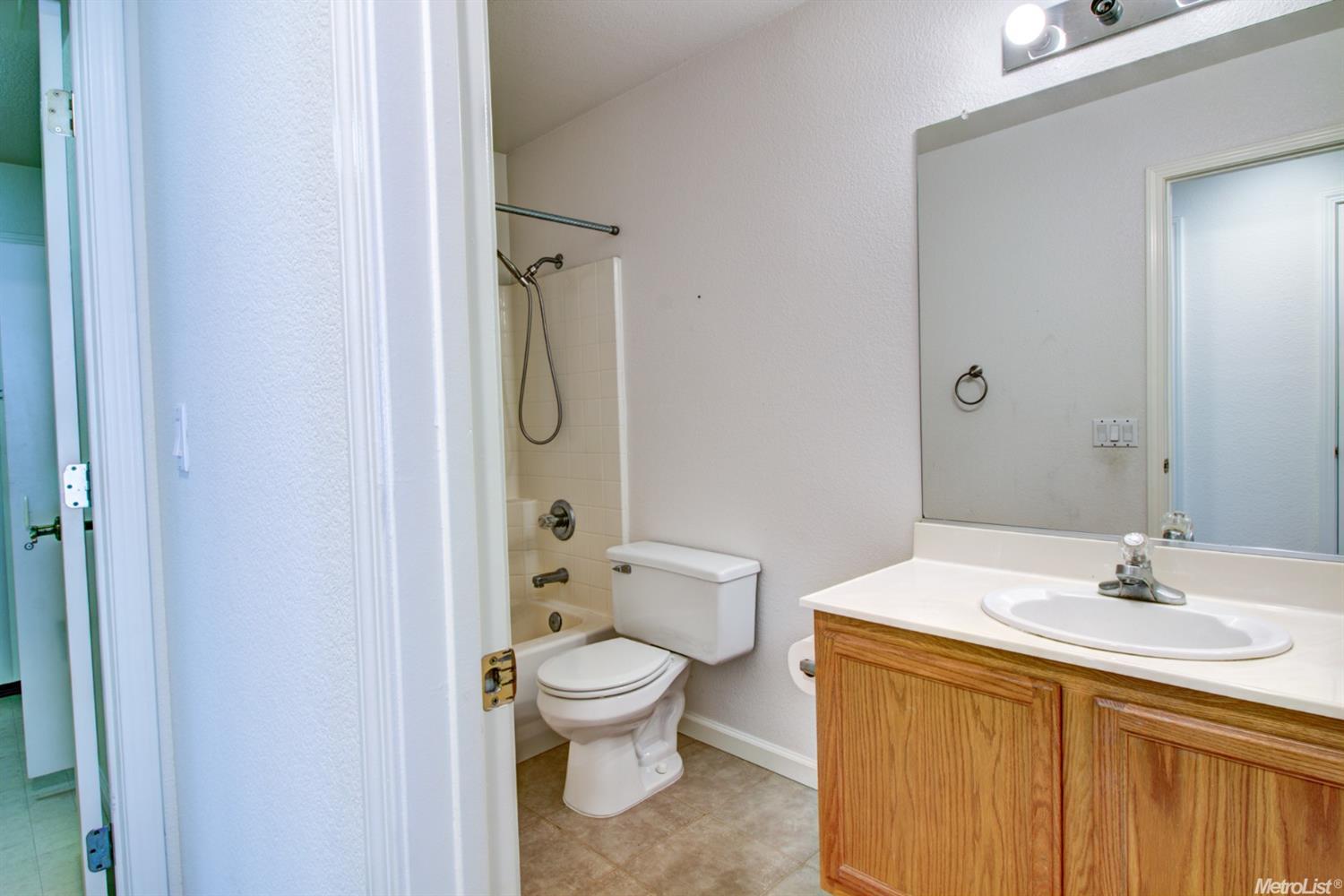 4272 Castleton Cir, Mather, CA 95655 photo 14