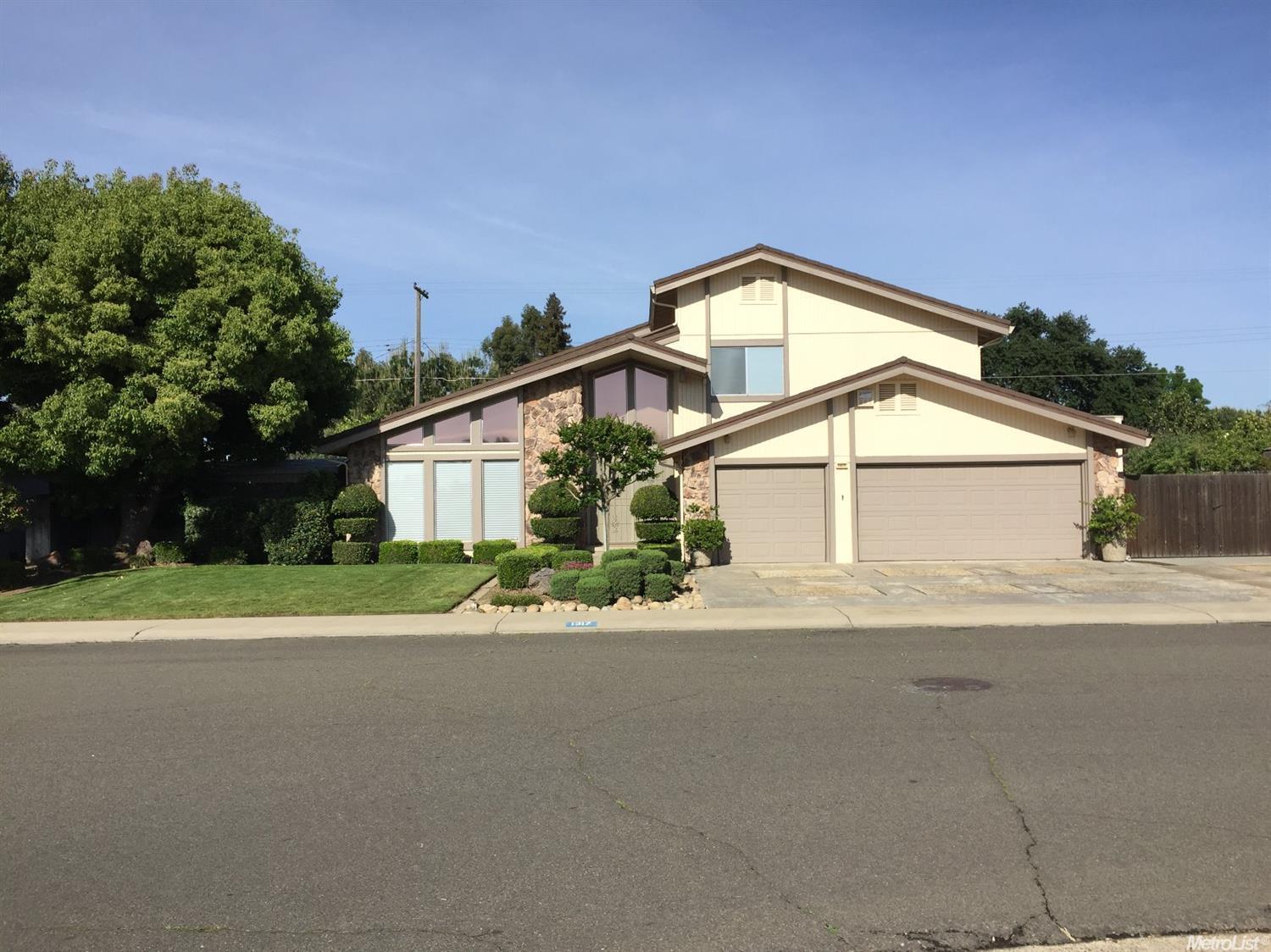 1317 Oakridge Dr, Modesto, CA 95351 photo 1